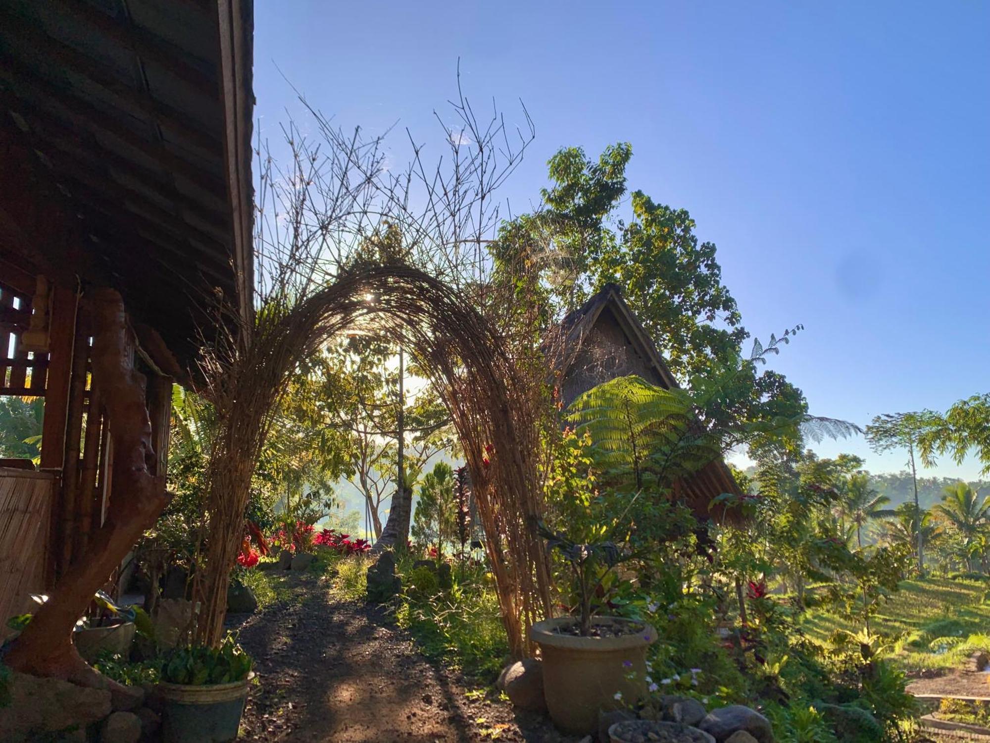 The Alam Tetebatu Bungalow & Restaurant Екстериор снимка